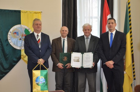 Évtizedek a közszolgálatban - kitüntetésben részesült Molnár Lajos és Tápai József